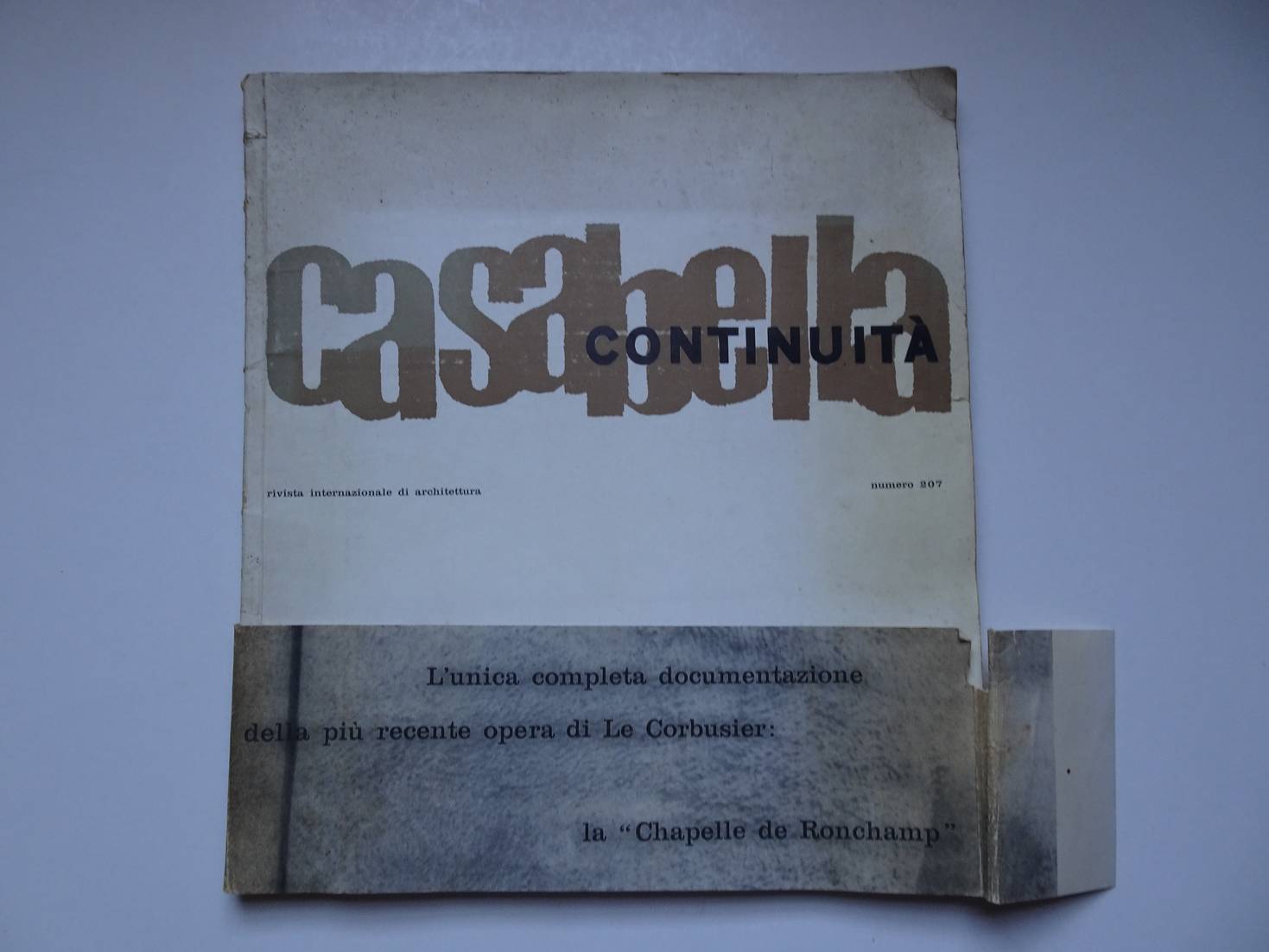 Carlo, Giancarlo de et al. (ed.). - Casabella continuit. Rivista internazionale di architettura. Numero 207.